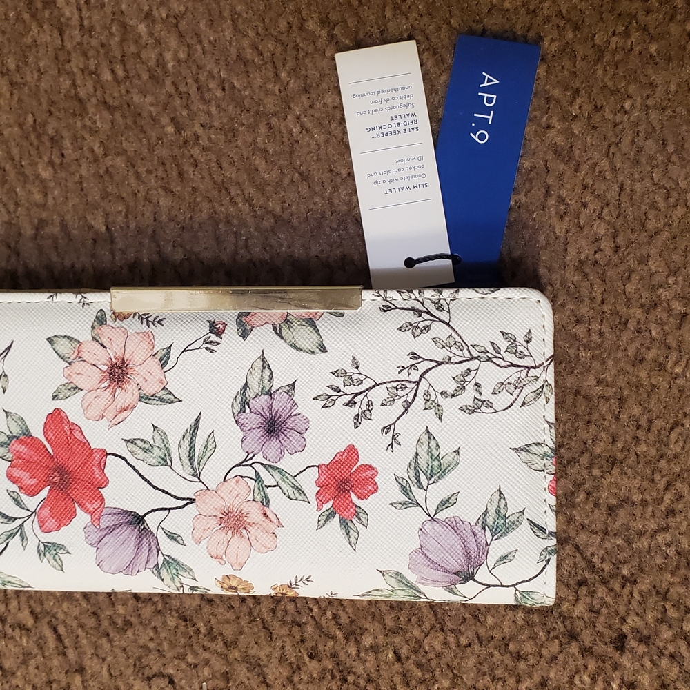 Apt. 9 Floral Wallet - Multicolor